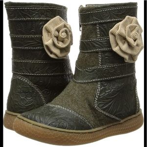 Live and Luca stitcher boot